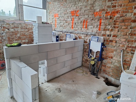 Prenova sanitarij Bazen pod Skalca (5)